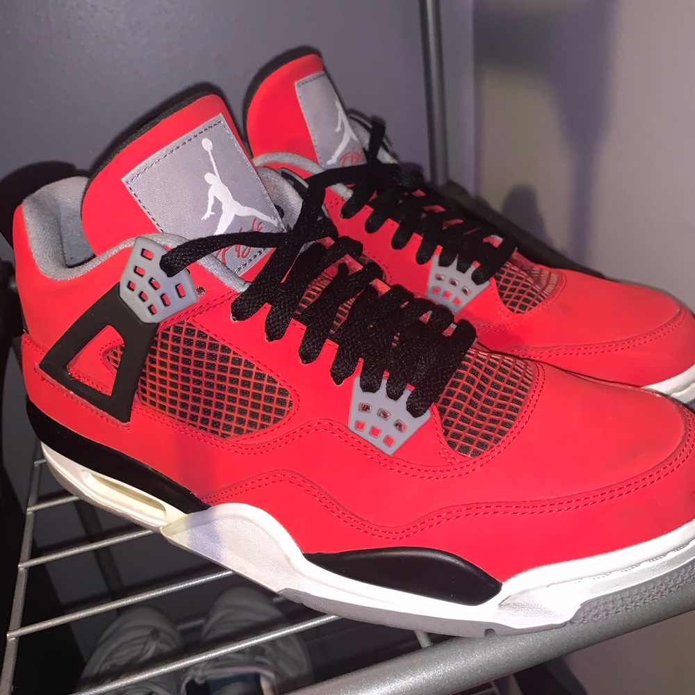 Air Jordan Retro 6 Toro Bravo